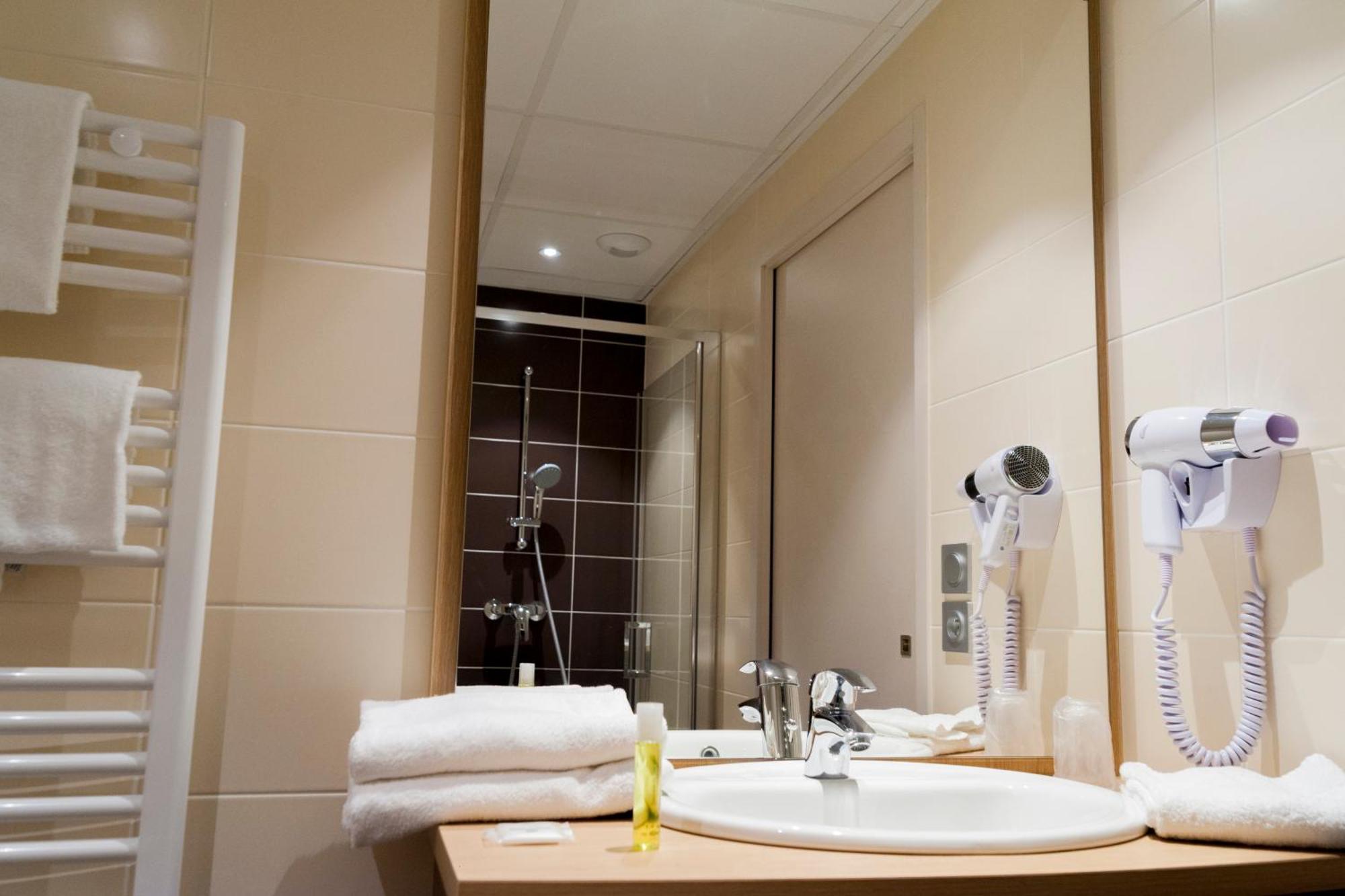 Brit Hotel Macon Centre Gare Dış mekan fotoğraf