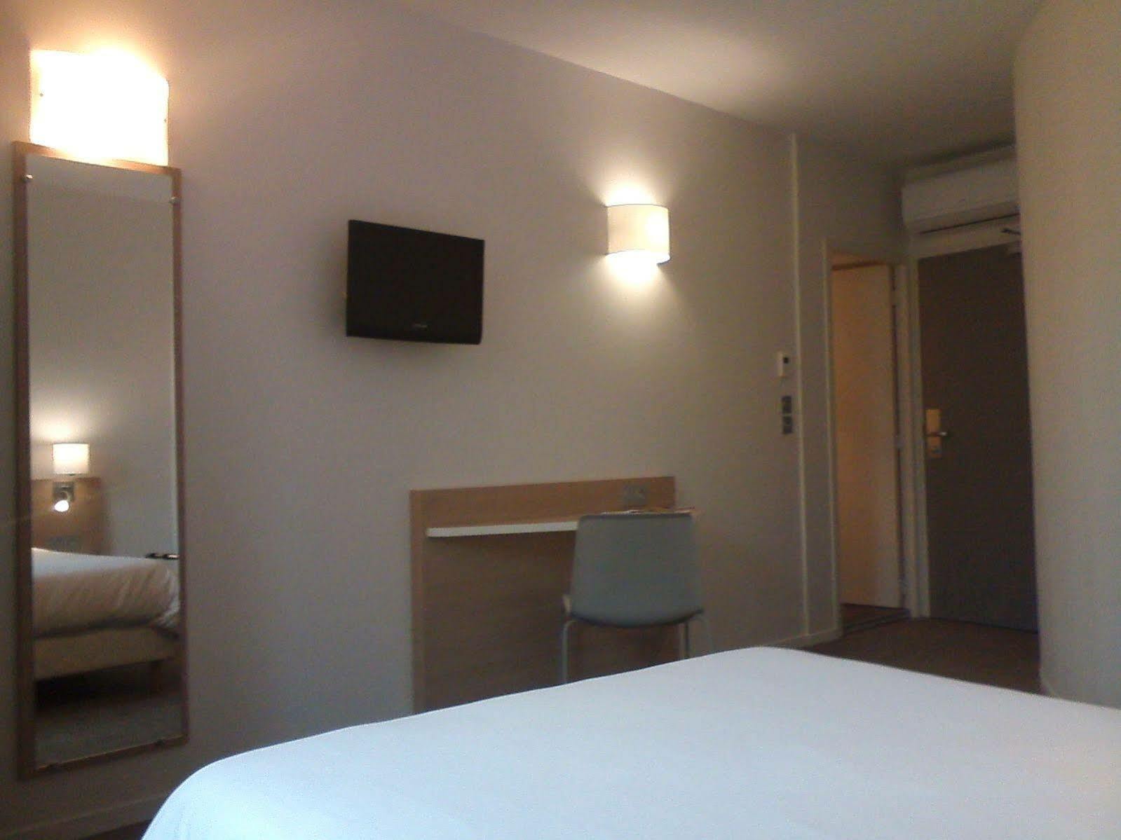 Brit Hotel Macon Centre Gare Dış mekan fotoğraf